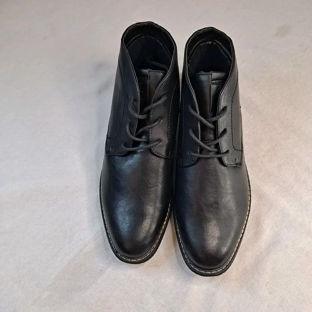 Nine West Neilton Chukka Boots Men's Size 8.5 Black Faux Leather Lace-Up